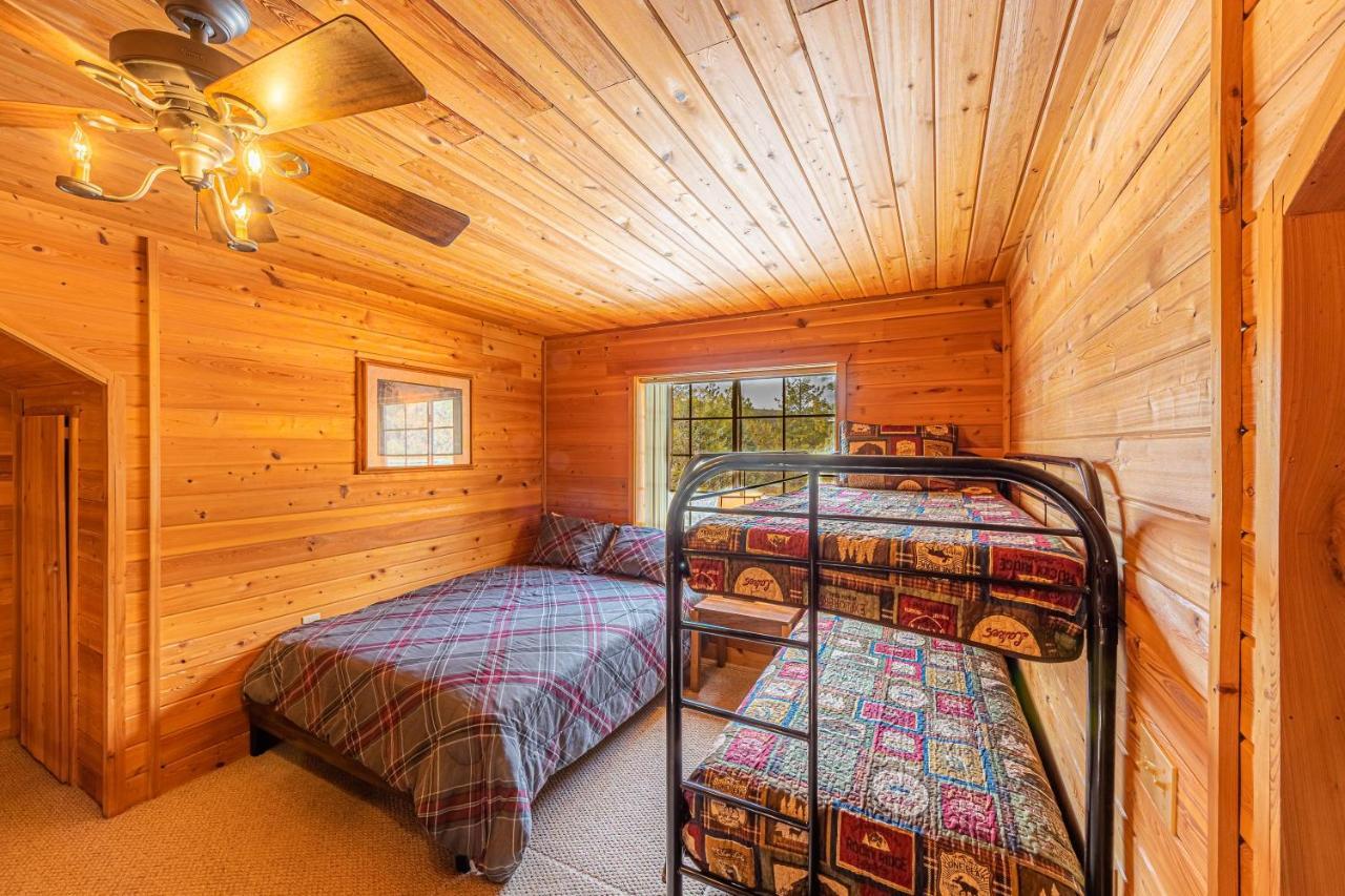 Cabin #4 The Wolves Den - Pet Friendly- Sleeps 6 - Playground & Game Room 패이슨 외부 사진