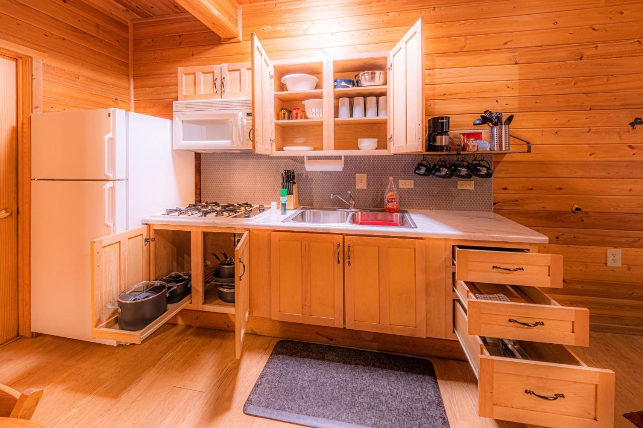Cabin #4 The Wolves Den - Pet Friendly- Sleeps 6 - Playground & Game Room 패이슨 외부 사진