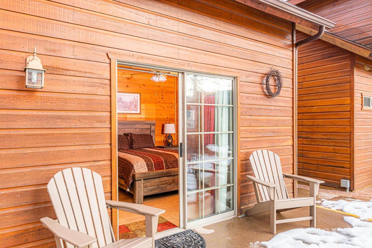 Cabin #4 The Wolves Den - Pet Friendly- Sleeps 6 - Playground & Game Room 패이슨 외부 사진